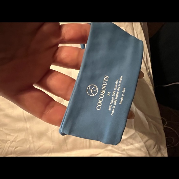 Coco&Nuts Bikini Set Size Medium - Picture 10 of 11